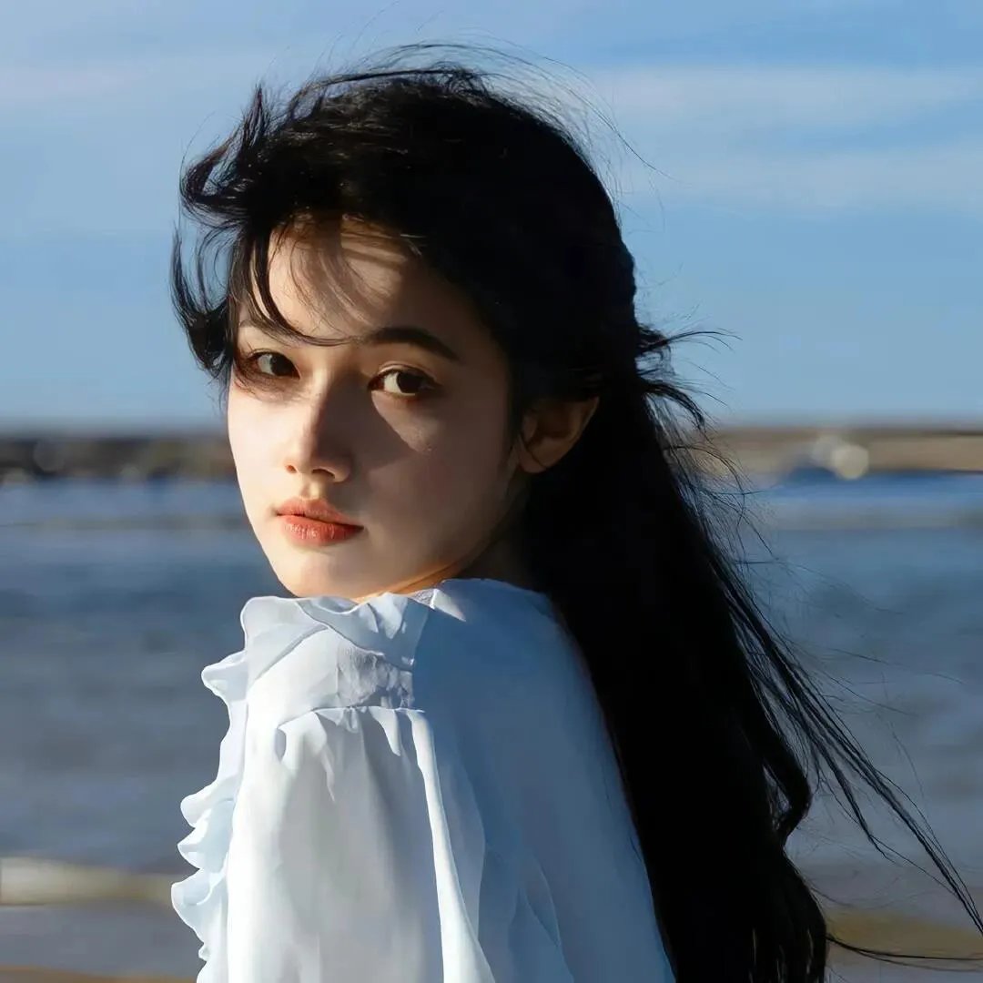 年轻女孩爱过来